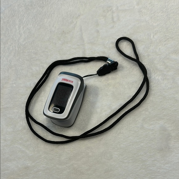 Pulse Oximeter - Picture 1 of 3